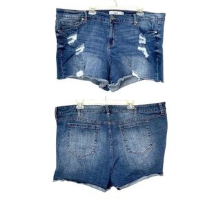 SZ 26 – Torrid Light-Med Wash Distressed Short